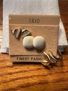 Trio Women's Gold and Cream Earring Set -